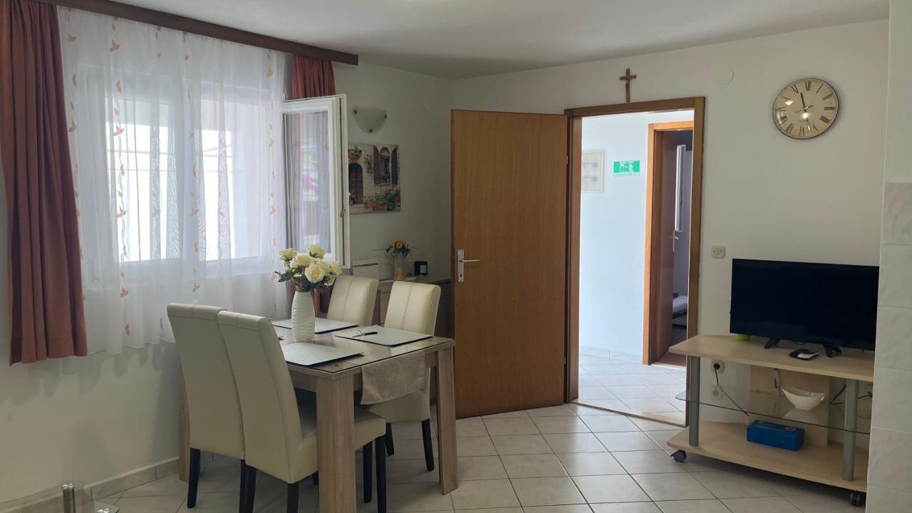 Apartment Ante Ražanj Εξωτερικό φωτογραφία